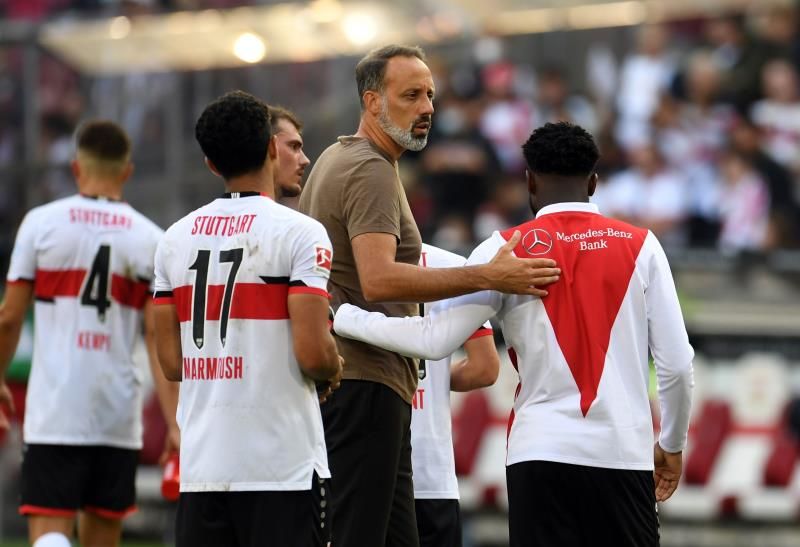 لاعبو شتوتجارت