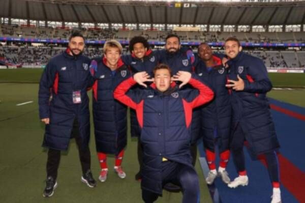 لاعبو  اف سي طوكيو