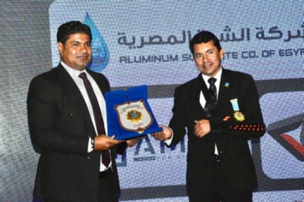 مرزوق محمد مع وزير الرياضة