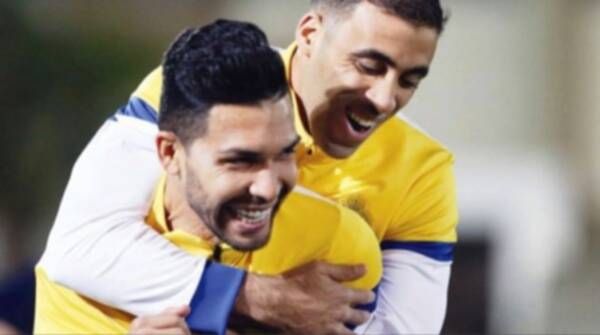 حمدالله وبيتروس