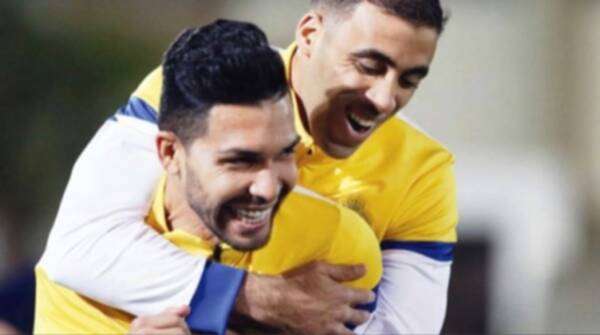 حمدالله وبيتروس