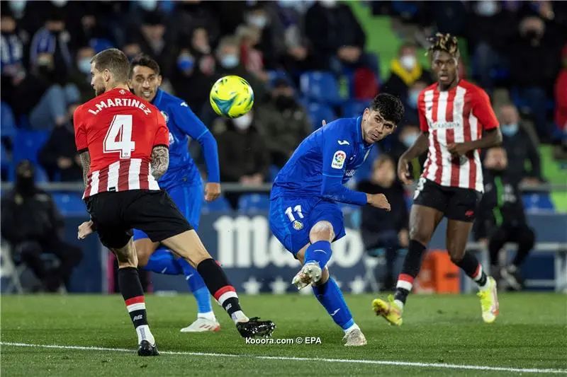 ?i=epa%2fsoccer%2f2021-12%2f2021-12-06%2f2021-12-06-09626323_epa