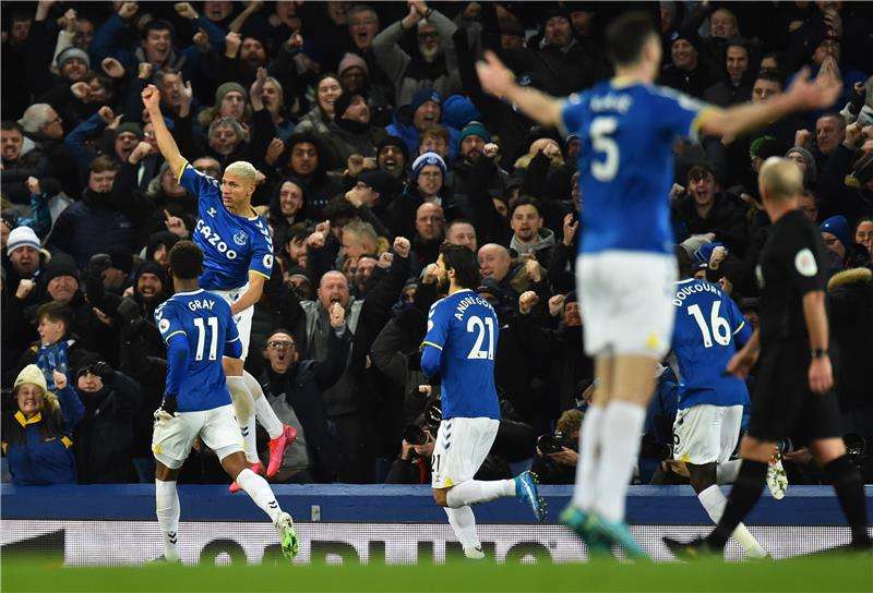 لاعبو إيفرتون