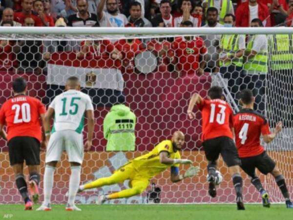 من لقاء مصر والجزائر