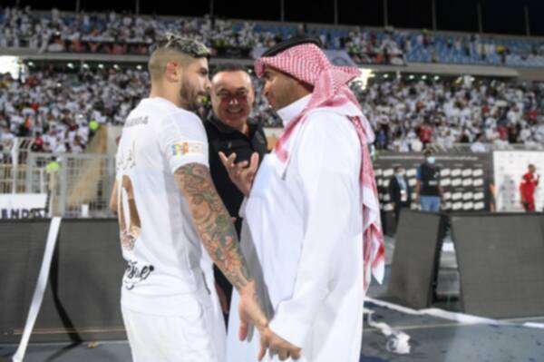 بانيجا وخالد البلطان رئيس الشباب