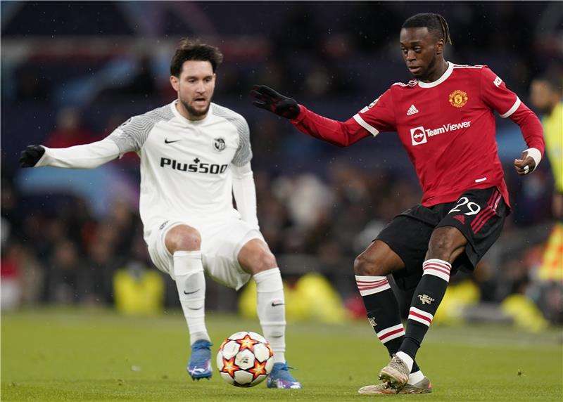 من لقاء مانشستر يونايتد ويونج بويز