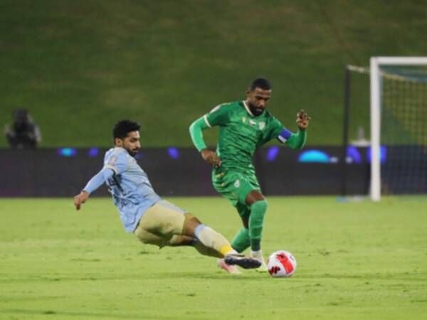 من الدوري الإماراتي
