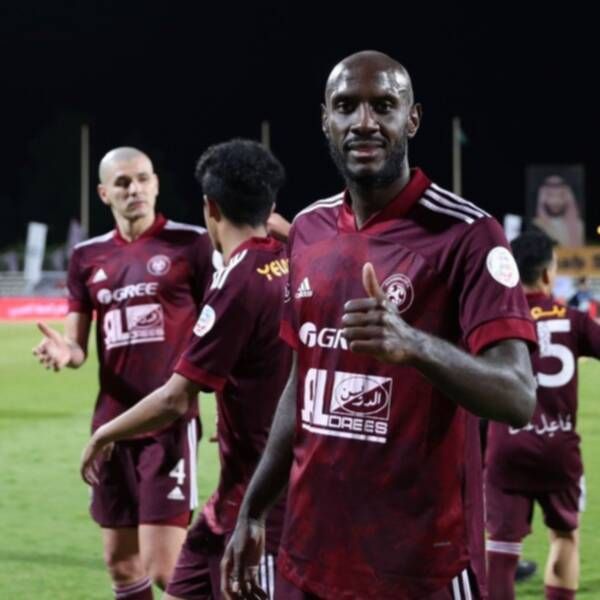 جوليو تافاريس