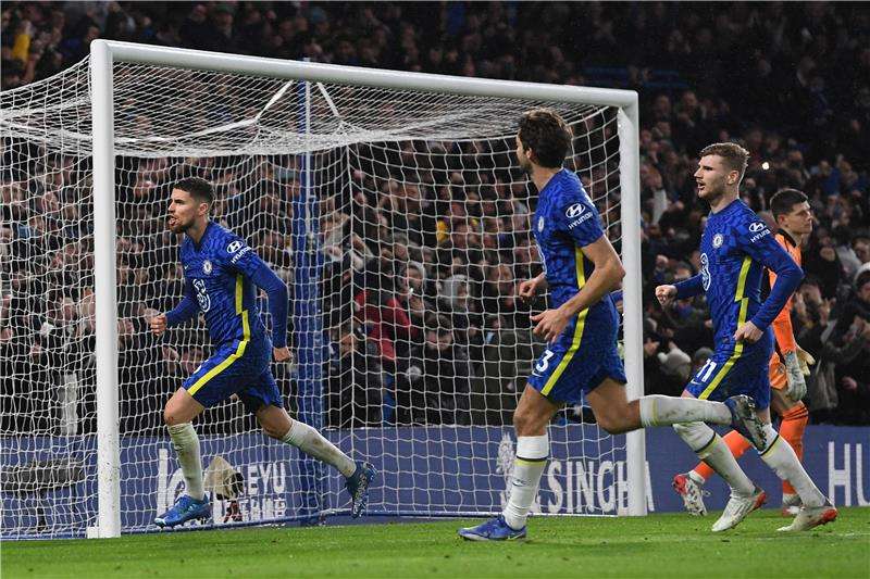 جورجينيو يحتفل بهدف تشيلسي