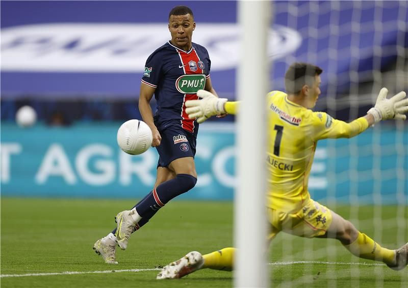 من لقاء سابق بين الفريقين