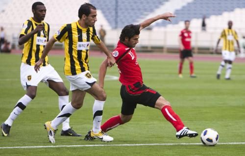 2011-05-032011-05-03t161006z_01_teh107_rtridsp_3_soccer-asia-champions_reuters