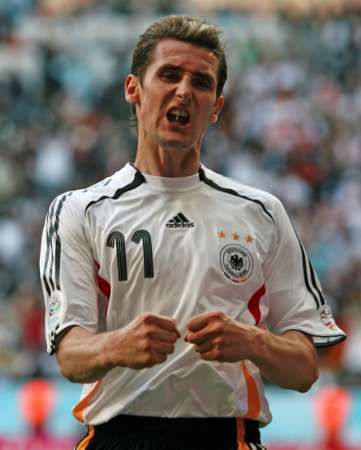 ميرسلاف كلوزه صاحب هدفين فى مرمى كوستاريكا