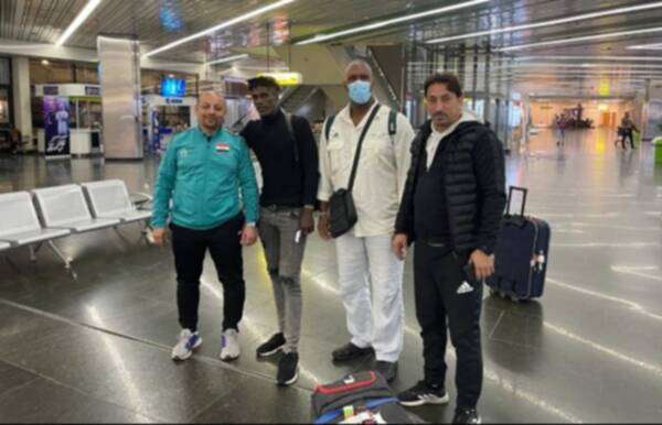 من وصول المدربين