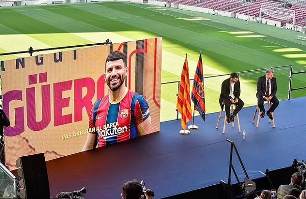 حفل اعتزال أجويرو