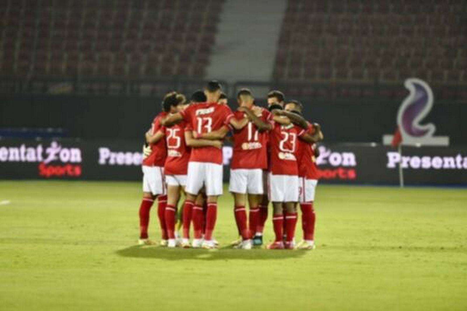 لاعبو الأهلي