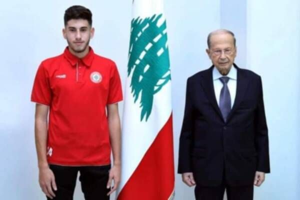 رئيس لبنان يكرم شادي الحاج