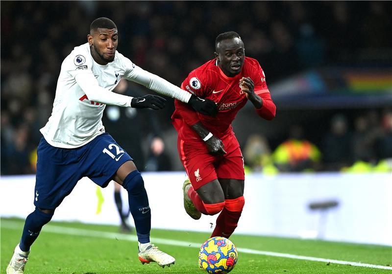 ماني وإيمرسون 