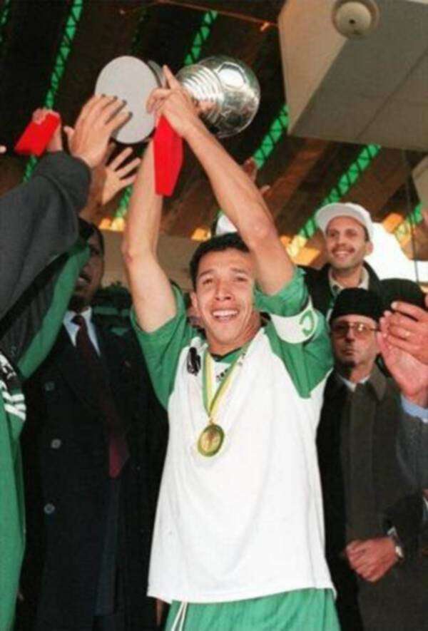 تتويج الرجاء