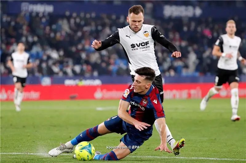 ?i=epa%2fsoccer%2f2021-12%2f2021-12-20%2f2021-12-20-09652091_epa