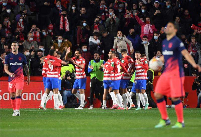 غرناطة يحتفل بهدف الفوز