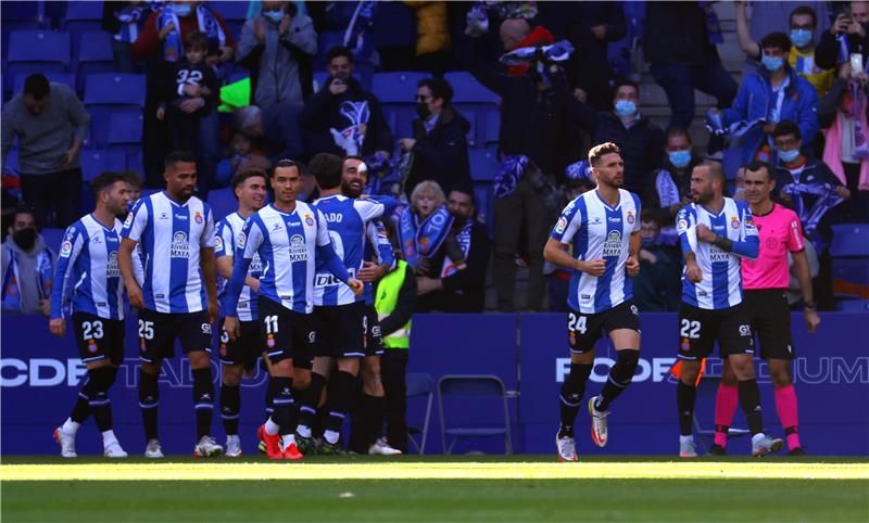 لاعبو إسبانيول 