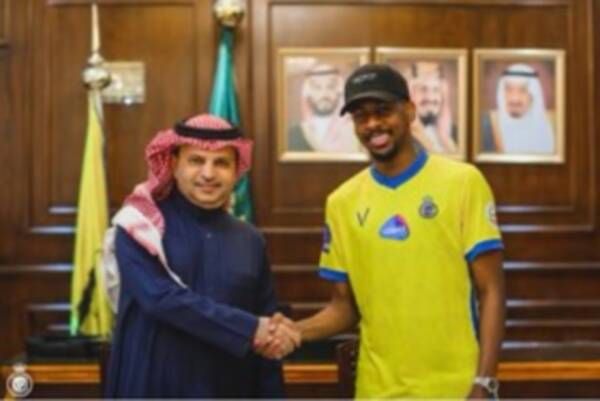 الخيبري مع رئيس النصر