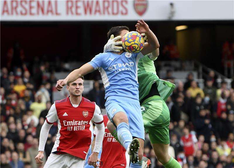 من لقاء آرسنال والسيتي