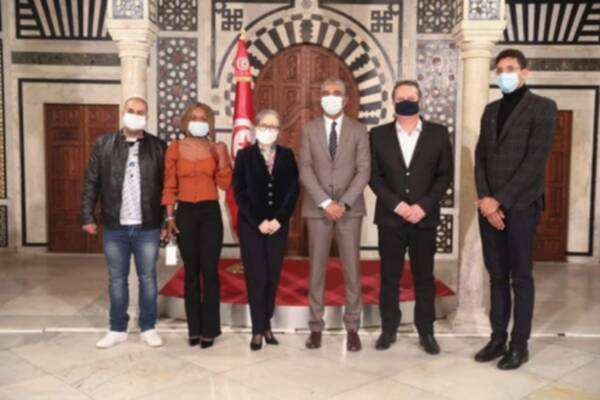 من الاستقبال