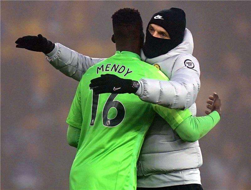 ميندي ومدربه توخيل