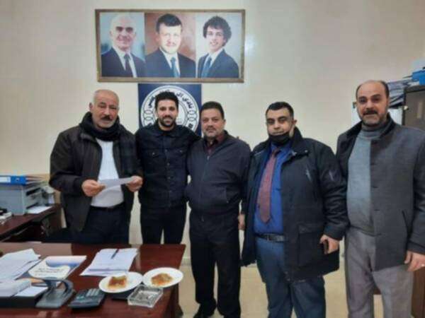 الدردور أثناء الاتفاق مع إدارة الرمثا