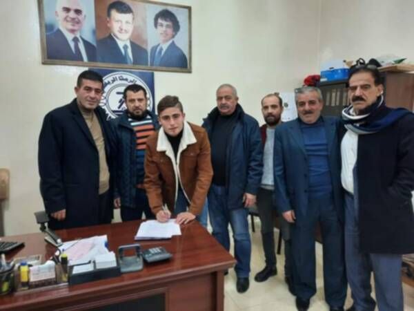 من توقيع العزايزة