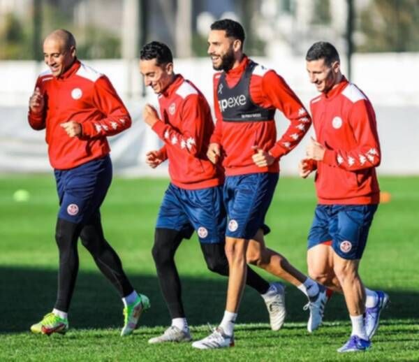 ديلان برون في الوسط في تدريبات اليوم