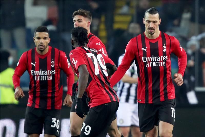 لاعبو ميلان