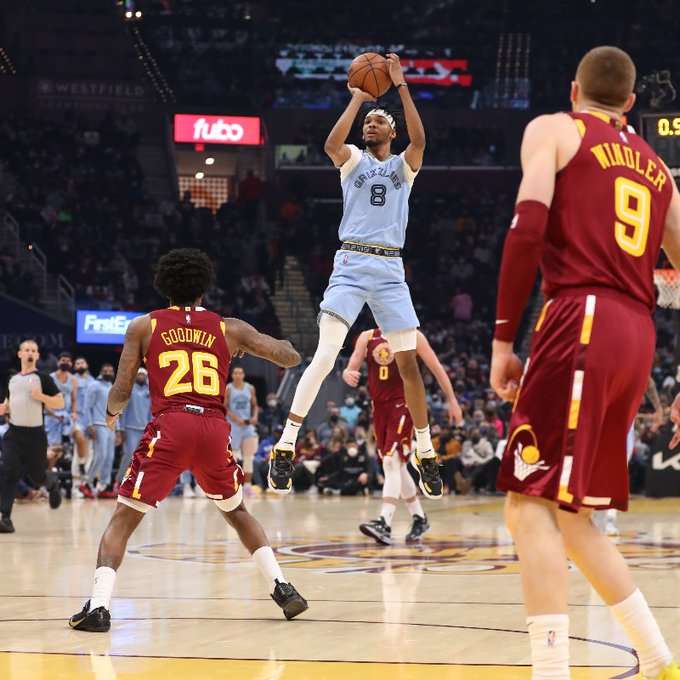 من مباراة ممفيس جريزليس و كليفلاند كافاليرز 