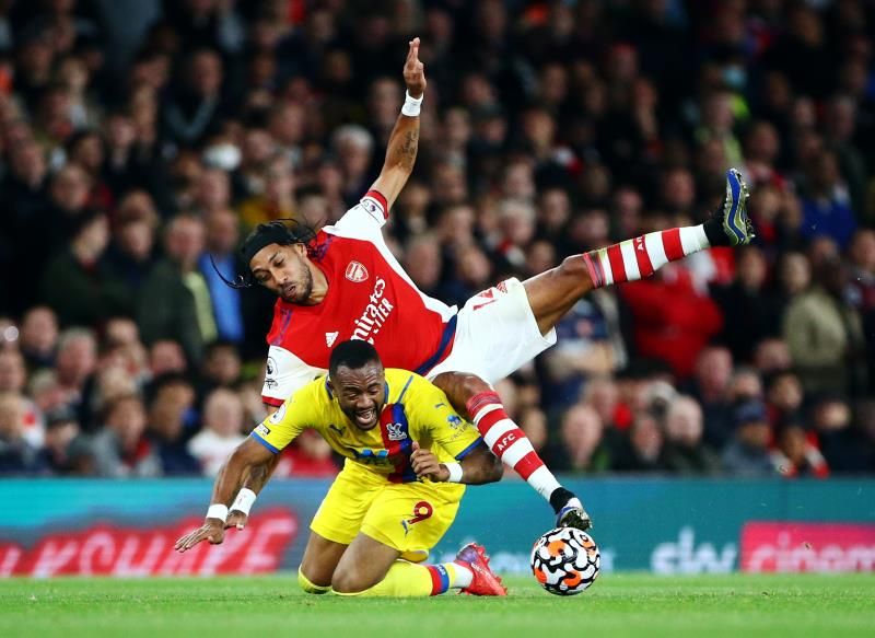 2021-10-18t193504z_603000740_up1ehai1ief7m_rtrmadp_3_soccer-england-ars-cry-report_reuters