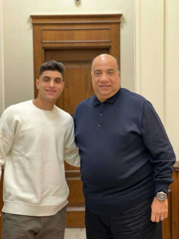 عقب التوقيع