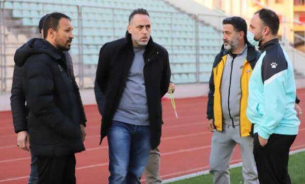من ملعب المباراة