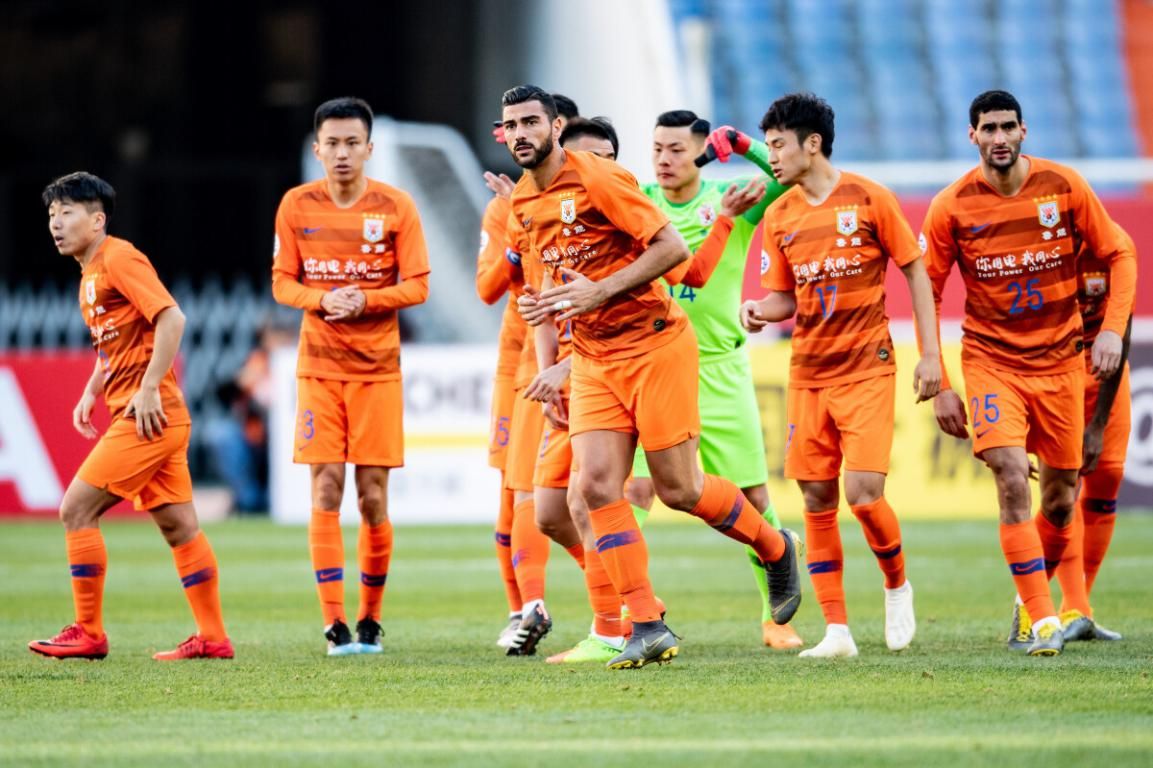 لاعبو شاندونج تايشان