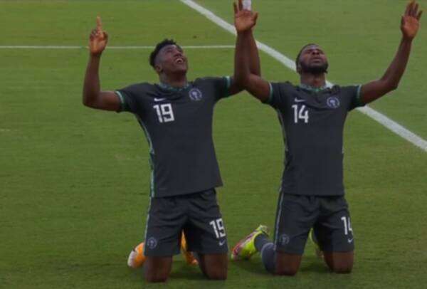 فرحة لاعبي نيجيريا