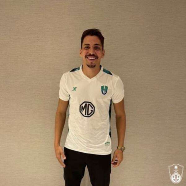 إدواردو بقميص أهلي جدة