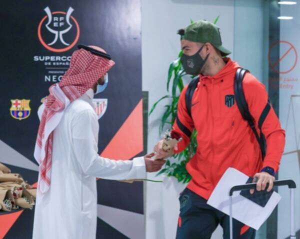 لويس سواريز خلال الاستقبال
