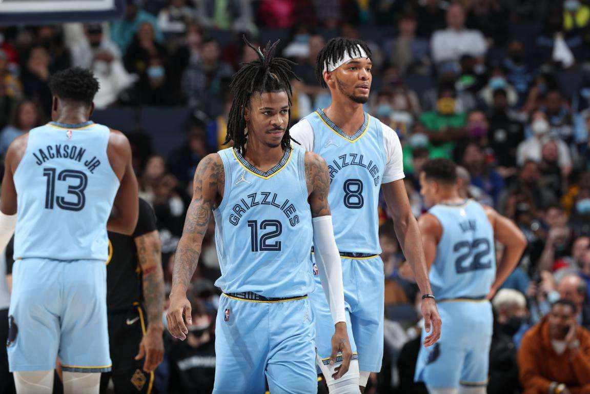 لاعبو ممفيس جريزليس 