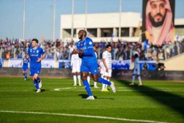 من مباراة الهلال والطائي