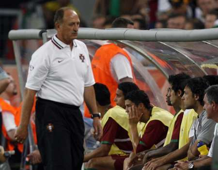 مدرب البرتغال البرازيلى لويس فيليبو سكولارى 