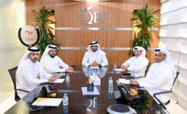 من الاجتماع  