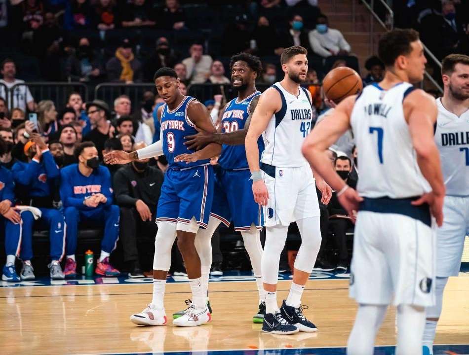 لاعبو دالاس مافريكس