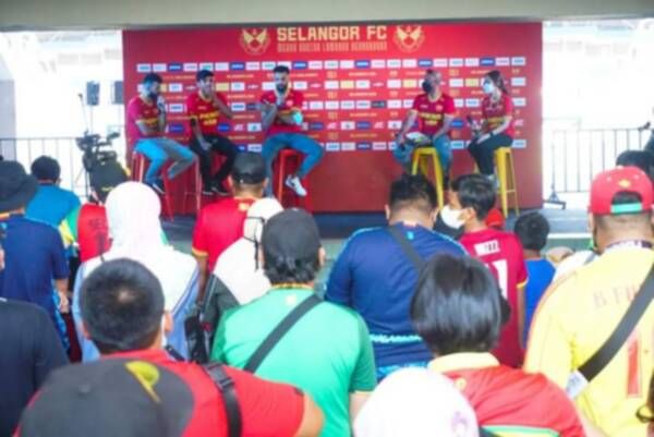 من تقديم الثنائي العرب وبهاء