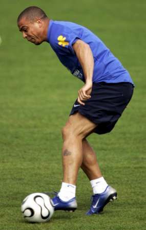 2006-06-09t183459z_01_wcpw12_rtridsp_2_sport-soccer-world