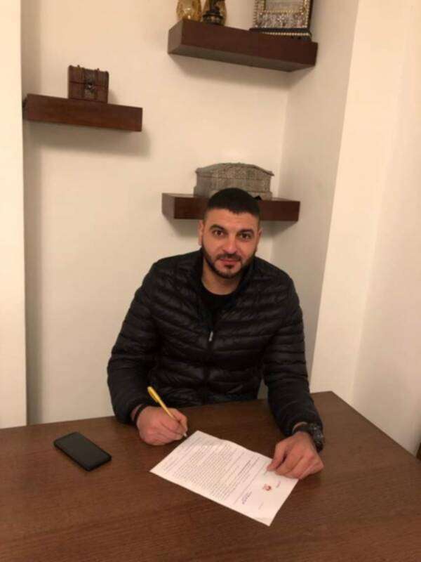 من توقيع أبو نبهان