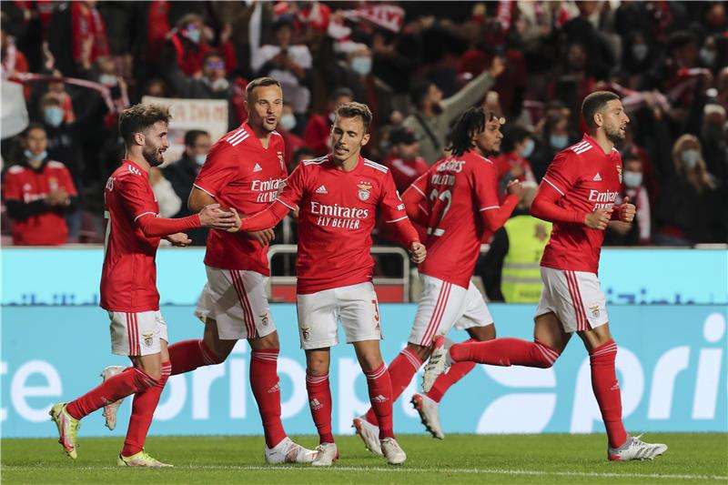 لاعبو بنفيكا